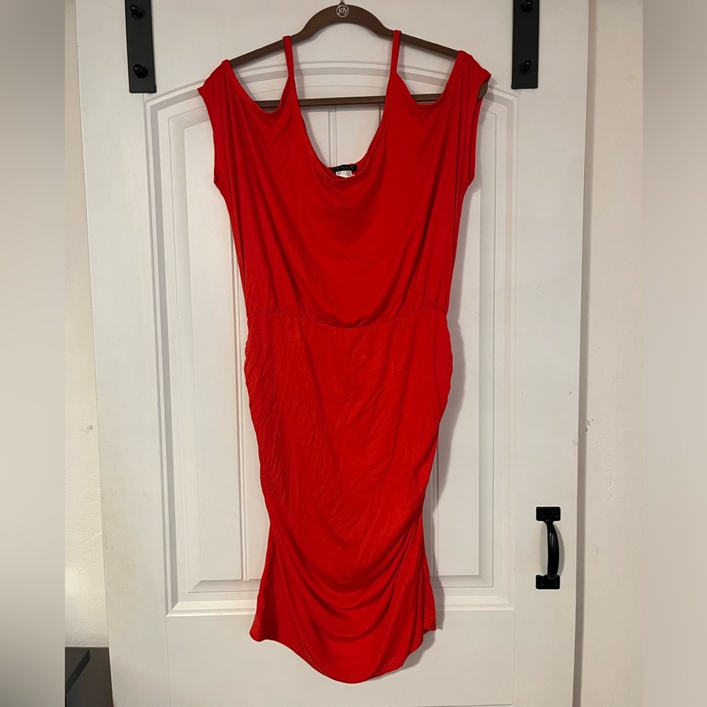 Venus cold shoulder dress sz Lg